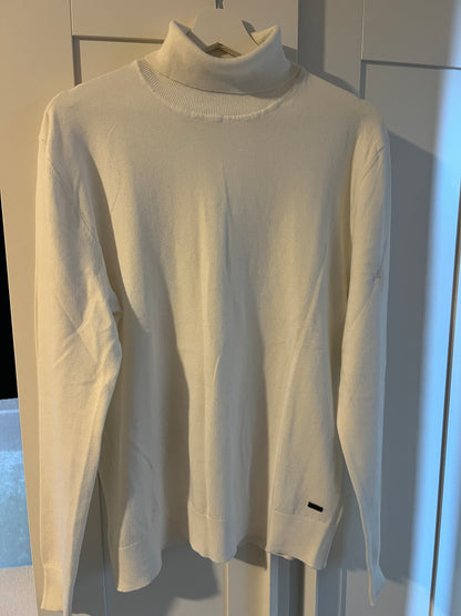 Pull col roulé essentiel