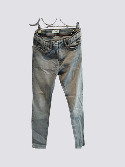 Jean couleur gris/bleu délavé