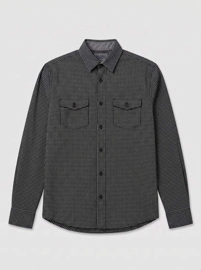 Chemise légèrement quadriĺlée