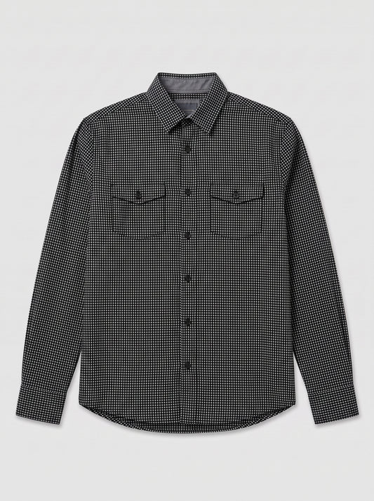 Chemise légèrement quadriĺlée