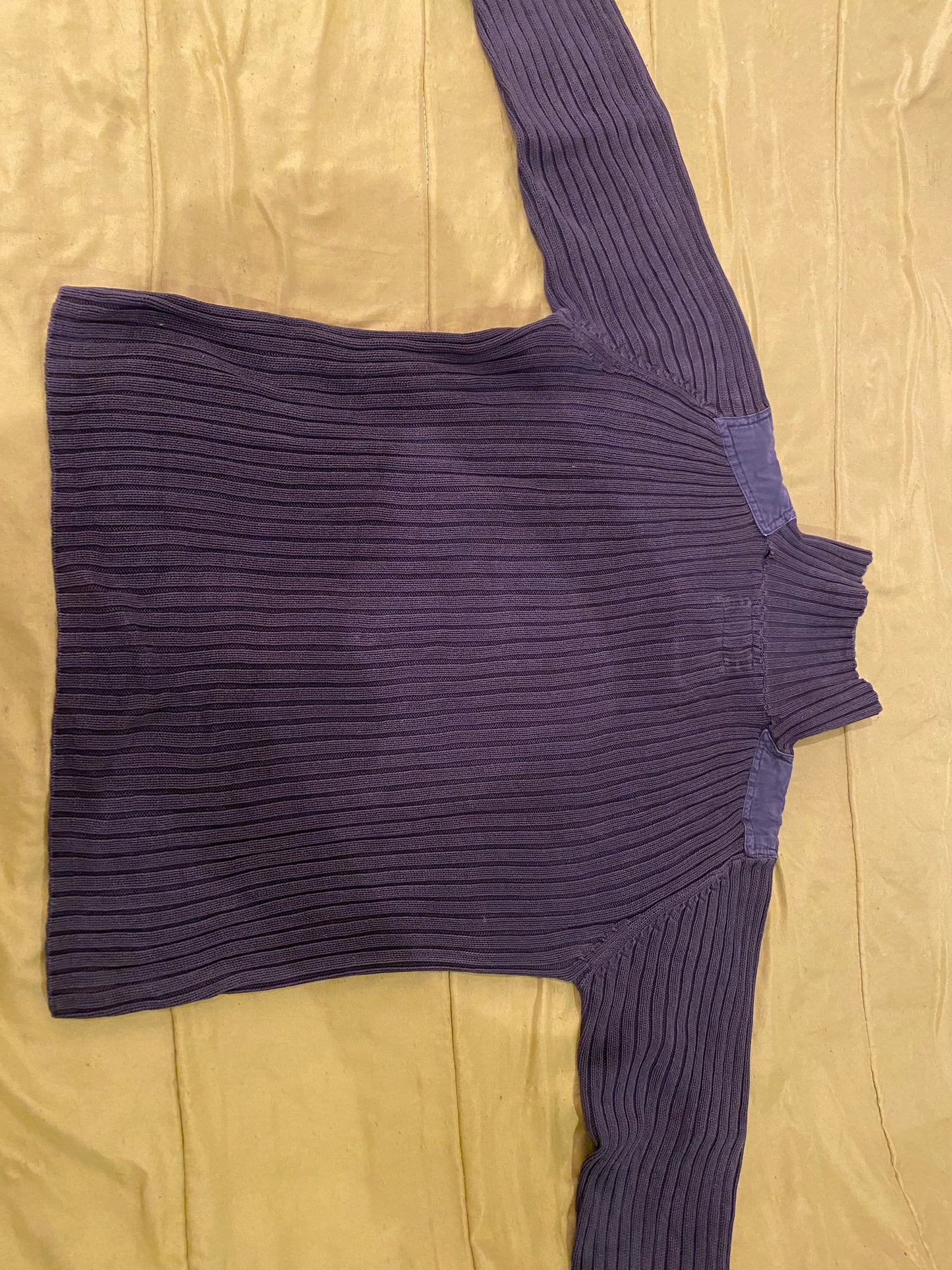 Pull bleu avec Col