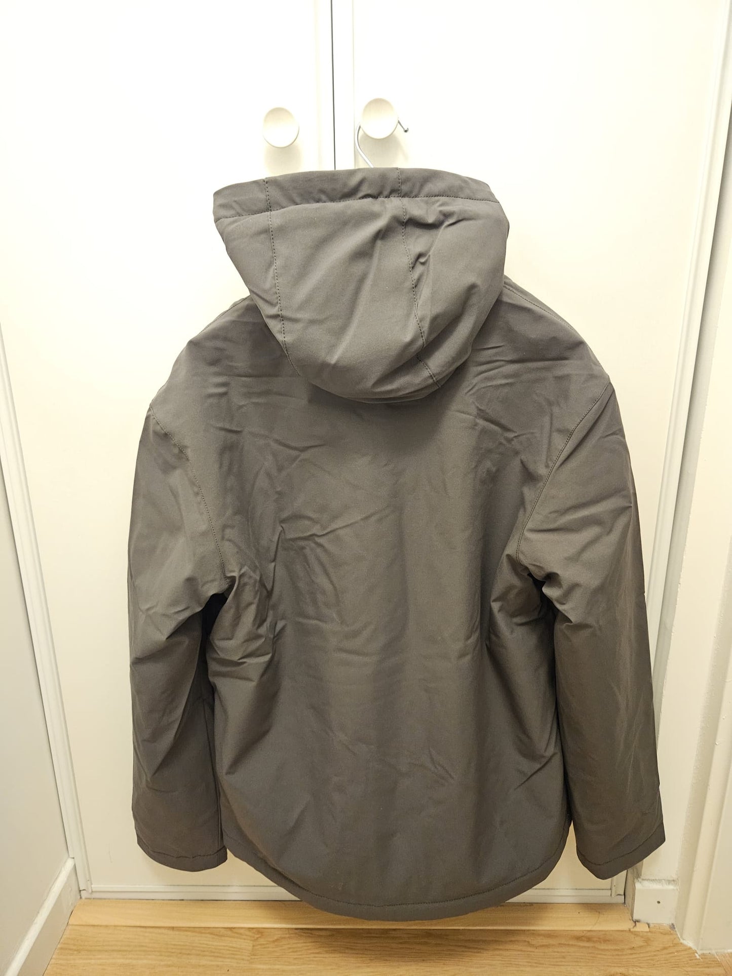 Blouson à capuche doublé en sherpa