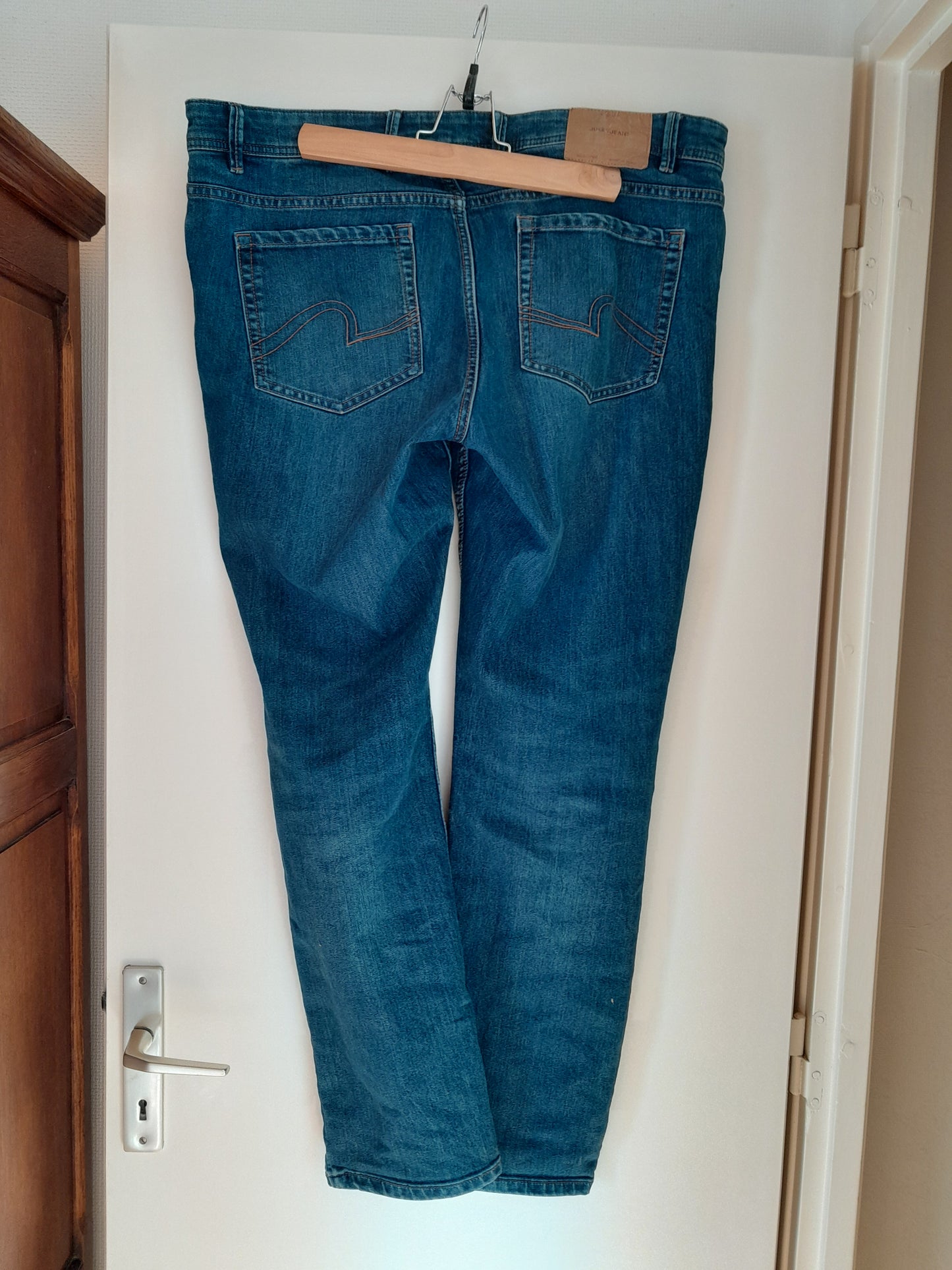 second_hand