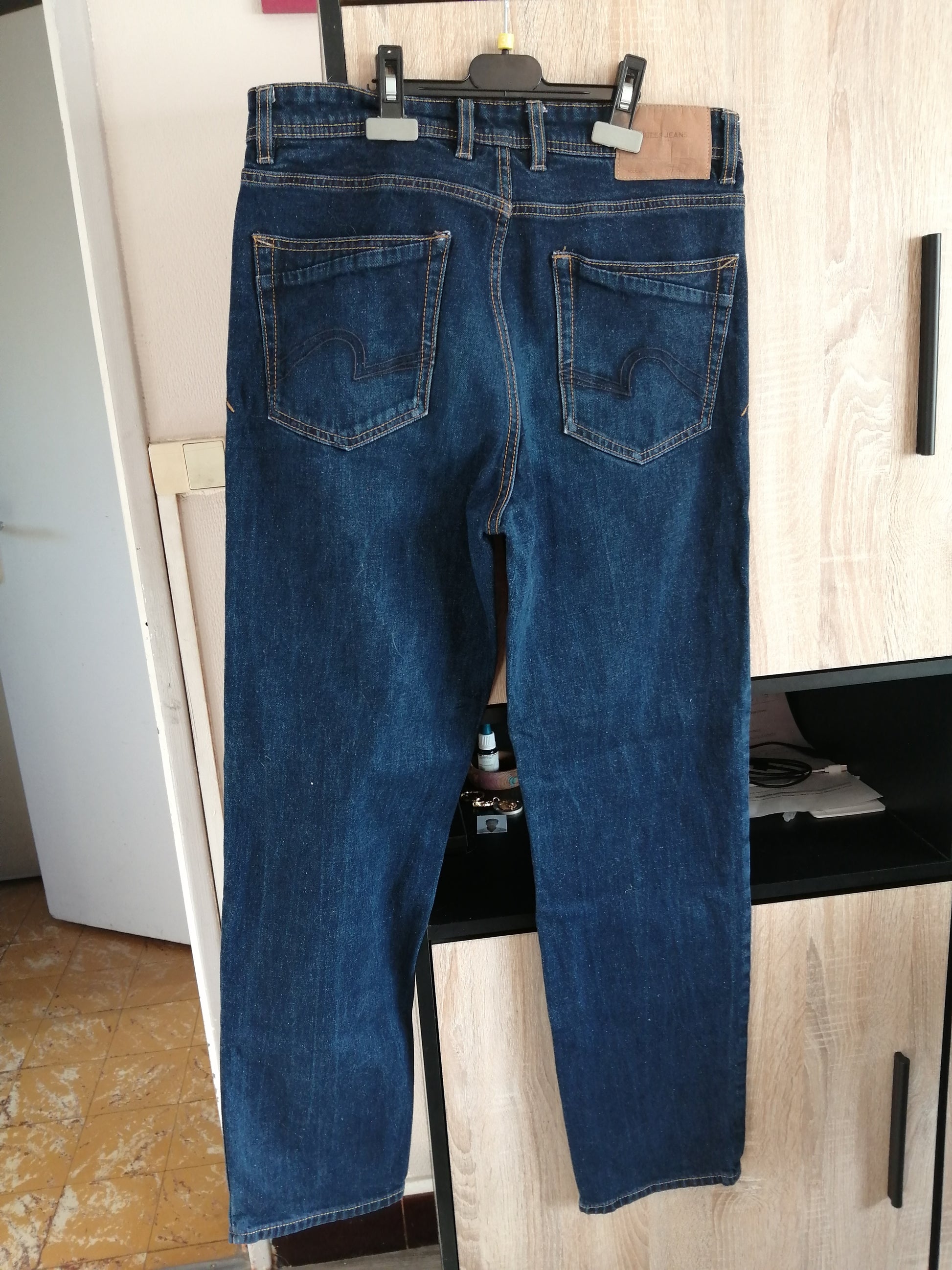 second_hand
