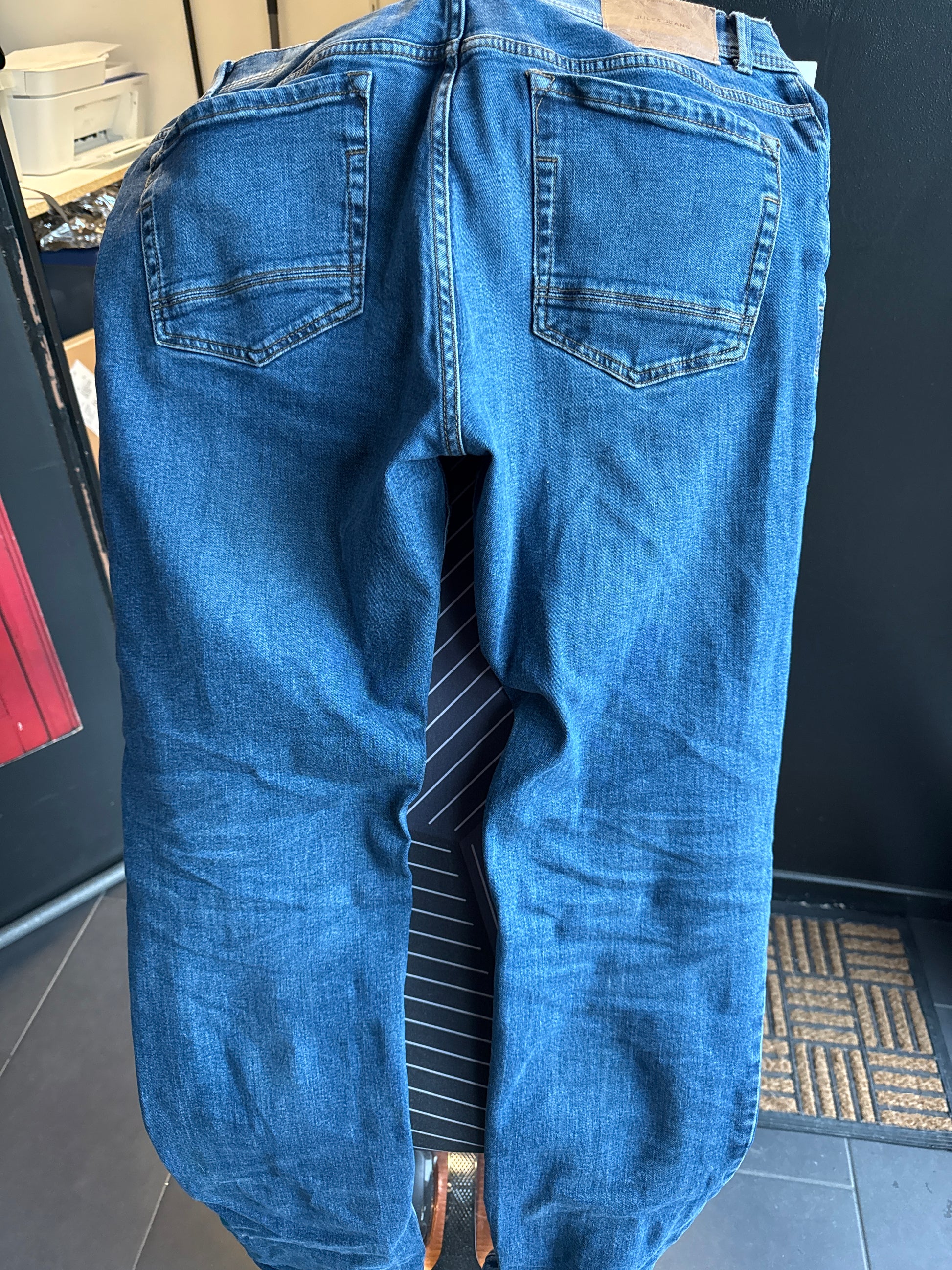 second_hand