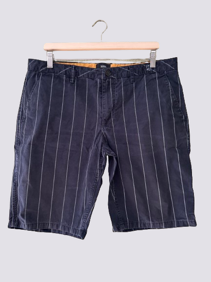 Bermuda chino rayé