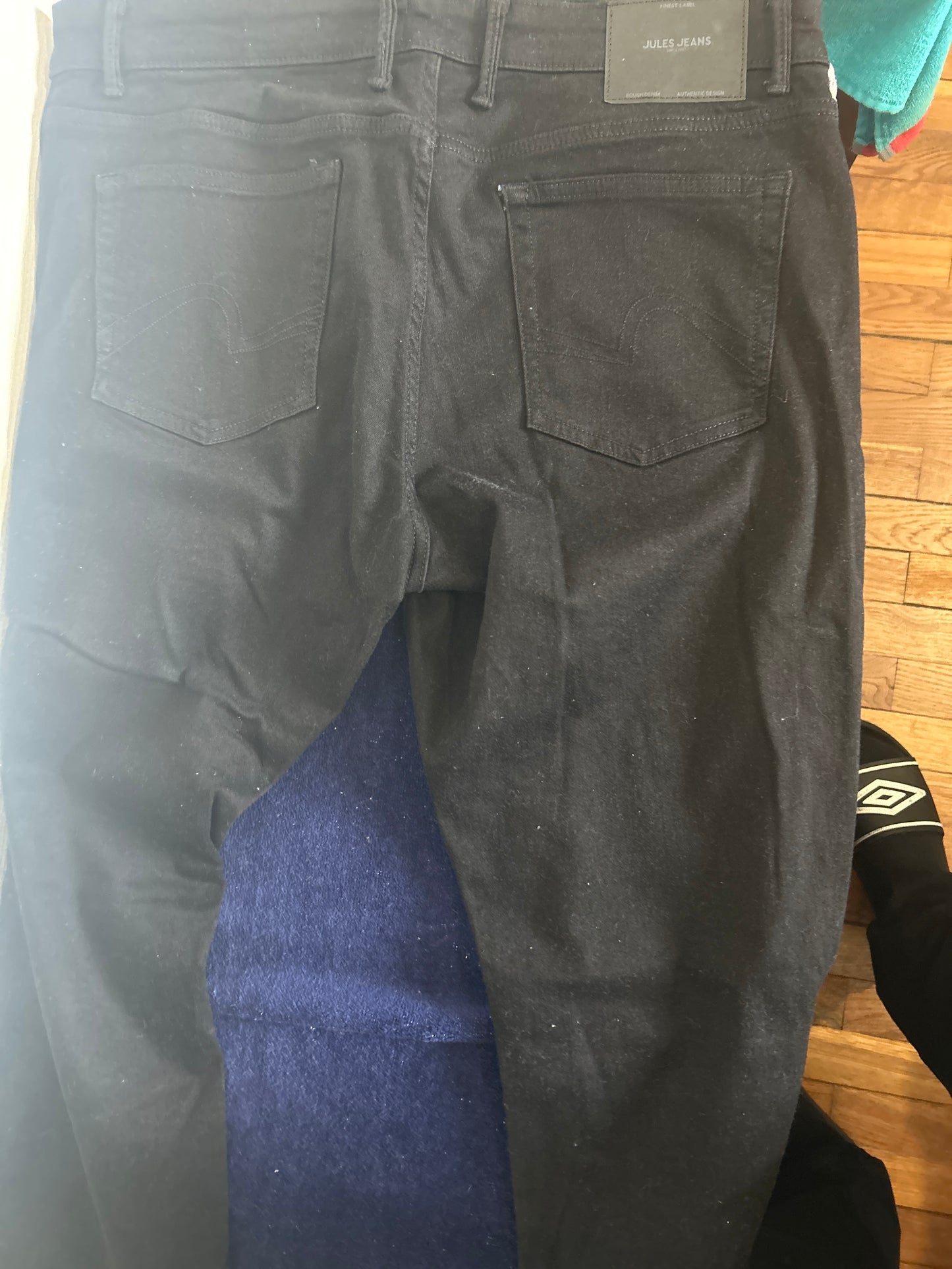 Jean noir Slim 46 /32 quasiment neuf