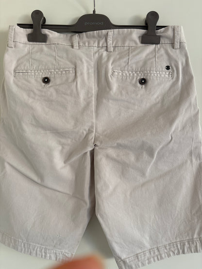 Bermuda chino uni avec ceinture