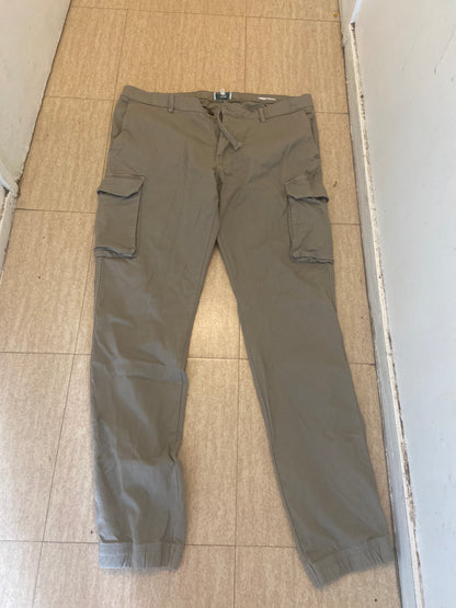 Chino forme cargo bas et taille élastiqués