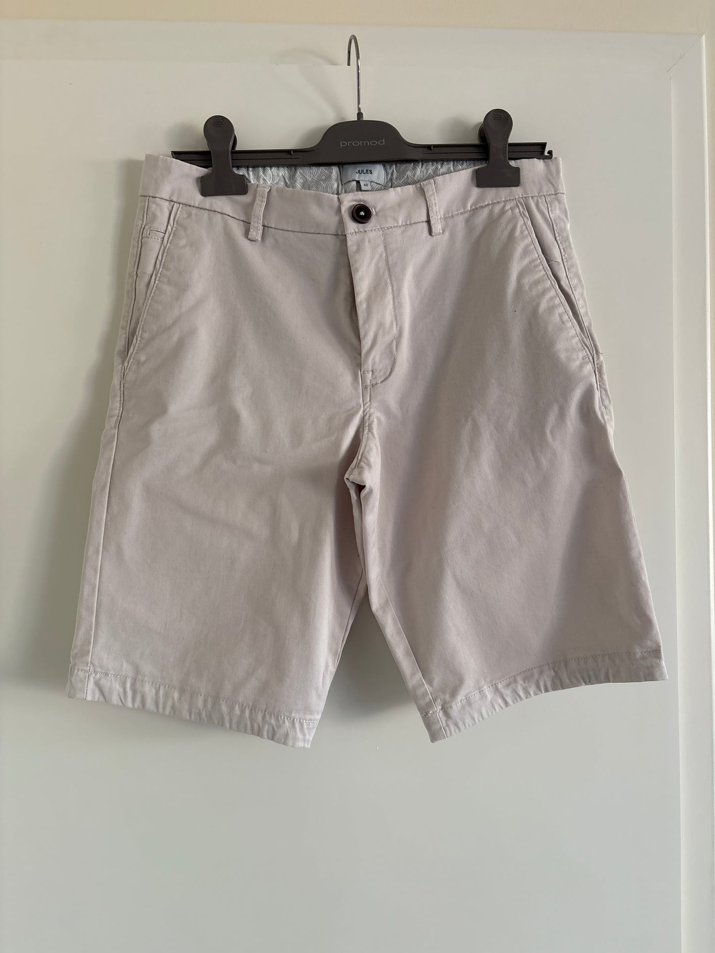 Bermuda chino uni avec ceinture