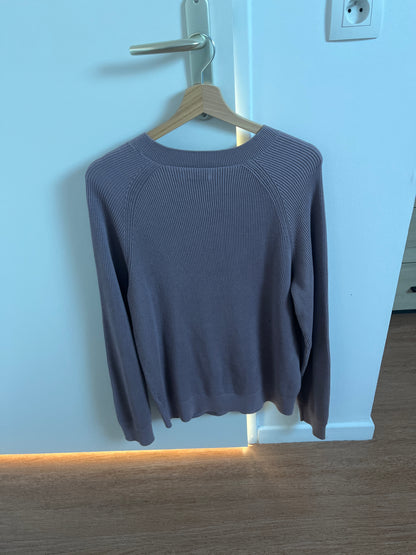 Pull Lila