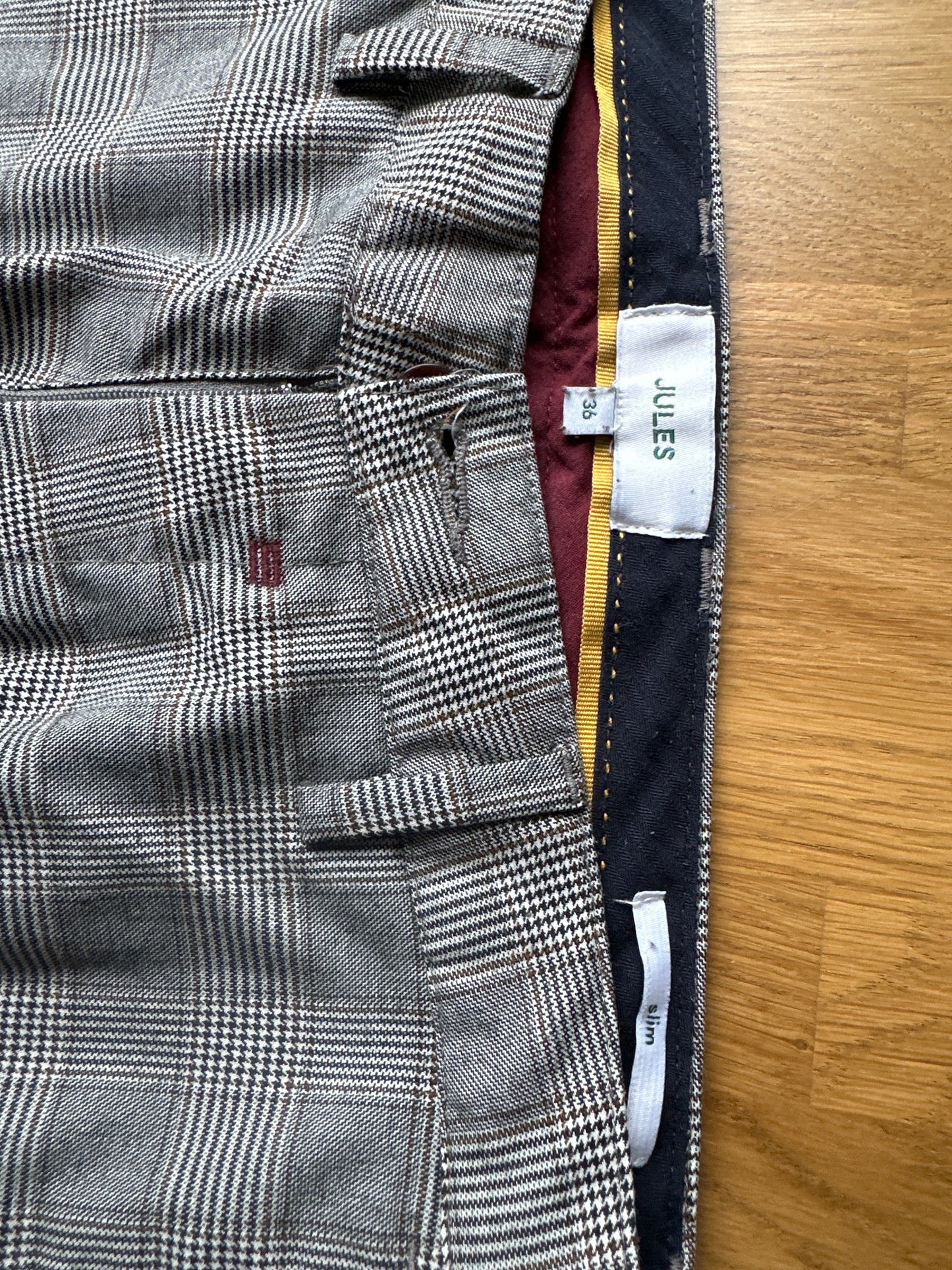 Pantalon chino à carreaux