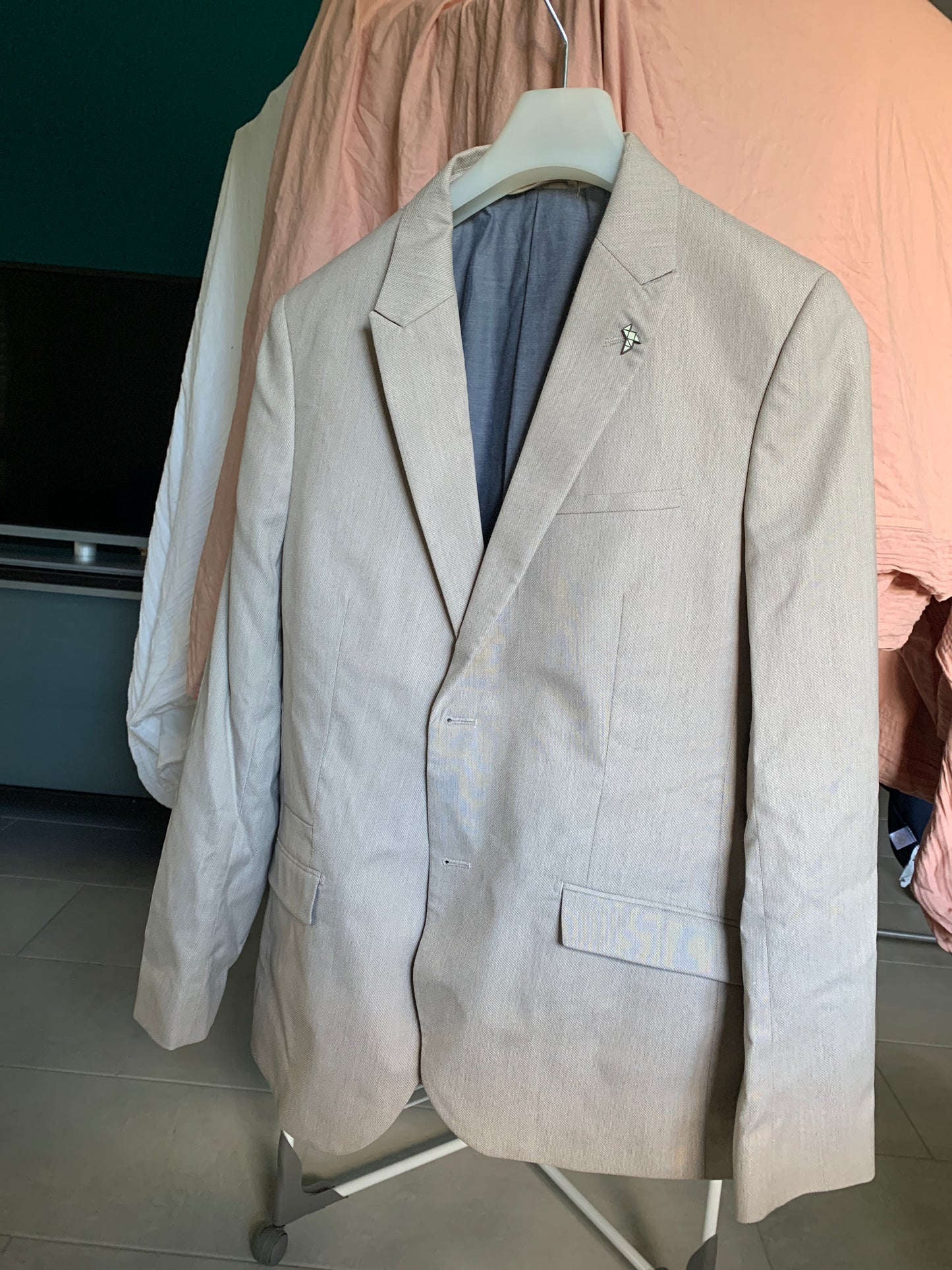 Costume crème