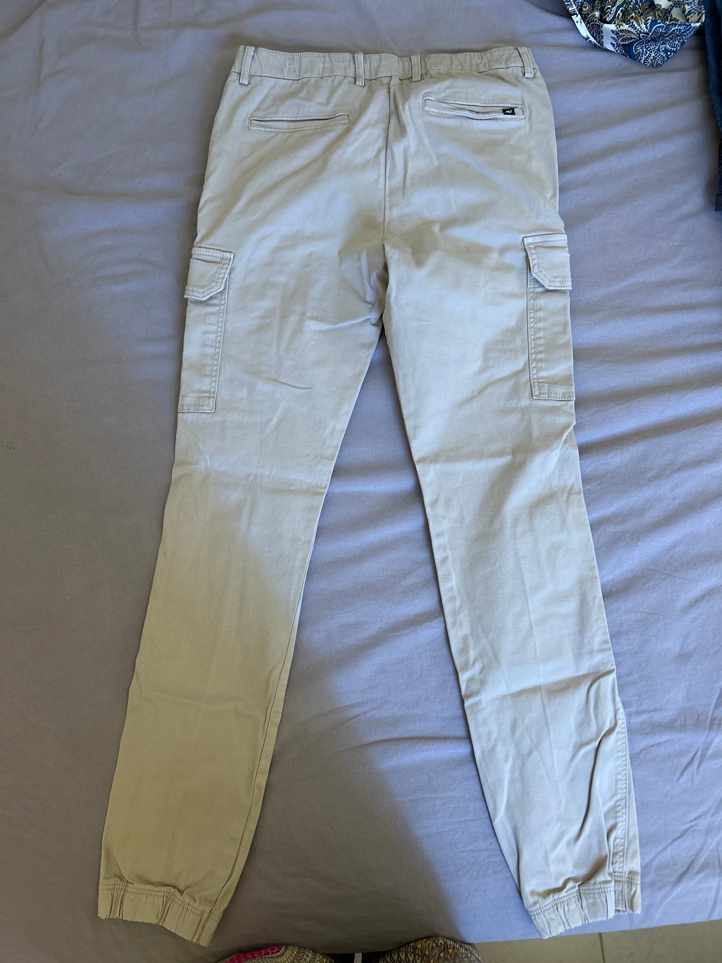 Pantalon cargo