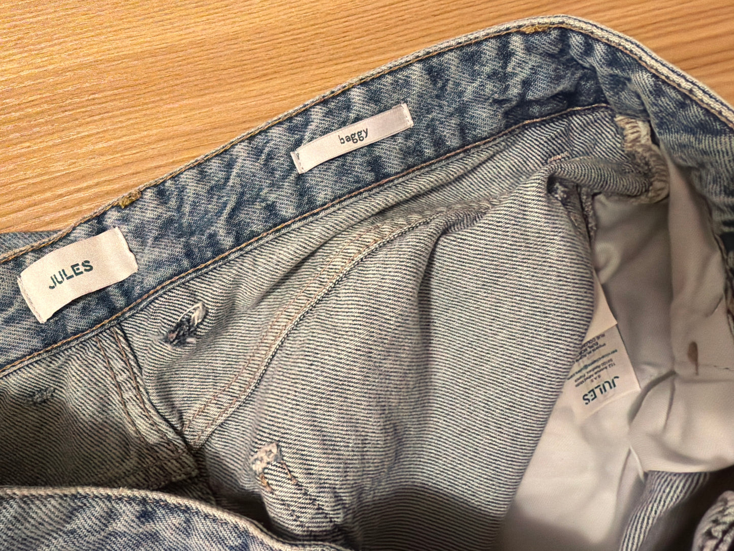 Jean baggy neuf taille 40